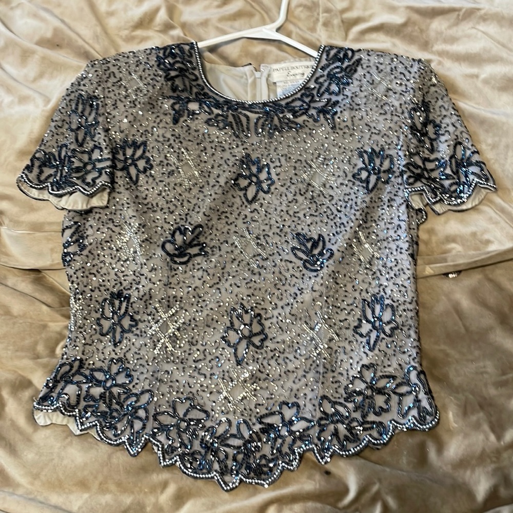 Papell Boutique Evening beaded top. Black and silver Size: S 100% silk